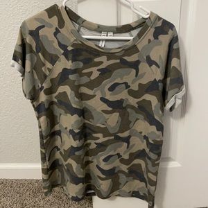 Women’s Cable and Gauge shirt